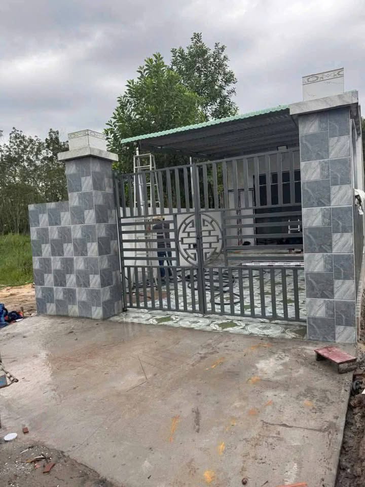 Nhà đẹp khu phố 1 Tân Khai 225m² giá 1 tỷ - Dọn vào ở ngay!