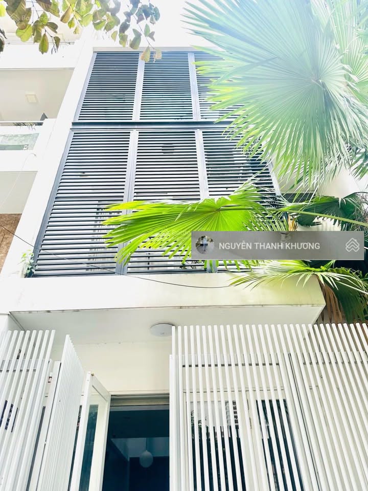 Nhà hẻm ô tô Phan Văn Trị, 100m² giá 20 triệu - Nội thất đầy đủ, sẵn sàng cho thuê!