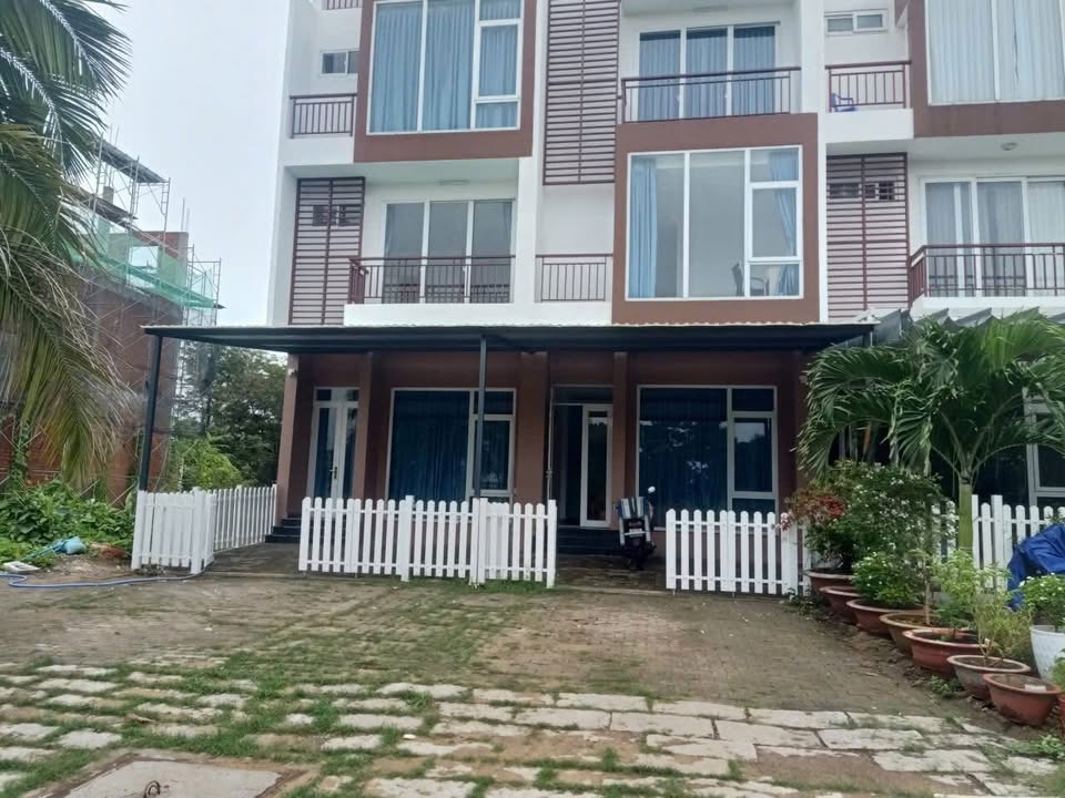 Căn hộ The Star Village Nhà Bè 3 triệu/tháng - Ban công thoáng mát, cửa sổ lớn
