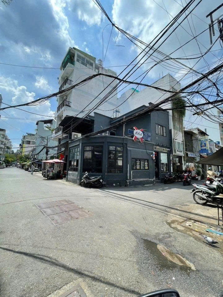 Cho thuê nhà góc 2 mặt tiền Nguyễn Trãi, Q1 - Diện tích 80m² - Kinh doanh mọi ngành nghề!