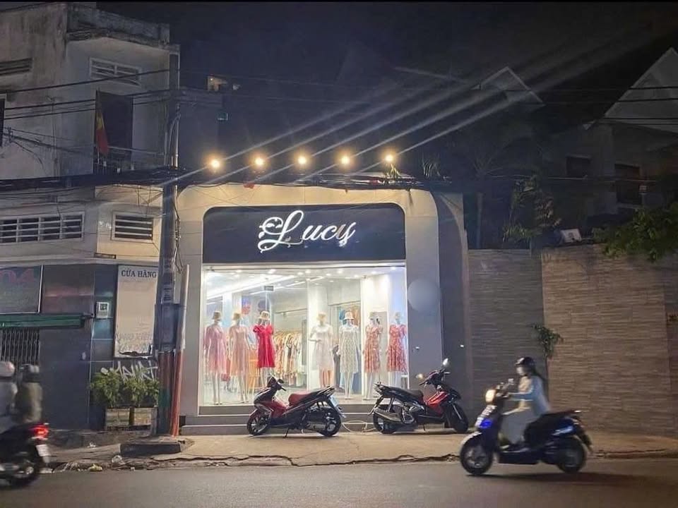 Cho thuê nhà nguyên căn mặt tiền đường Huỳnh Văn Bánh, 144m² - Phù hợp mở shop, văn phòng!