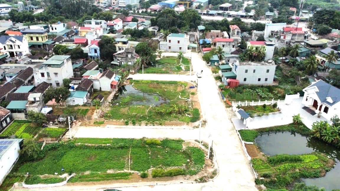 Bán lô đất đầu ve Tào Xuyên 73m² giá 1 tỷ - Vị trí đẹp, dễ kinh doanh!