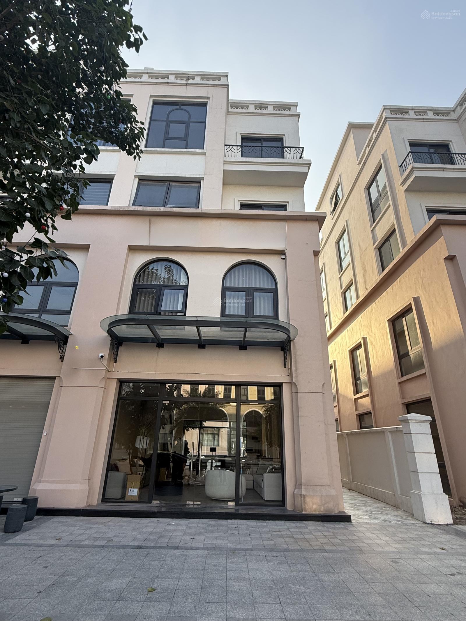 Shophouse 2 mặt tiền Vinhomes Ocean Park 2, 170m² giá 32 tỷ - Đầu tư bền vững!