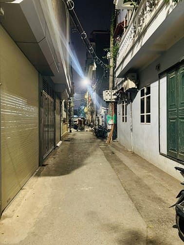 Nhà Lạc Long Quân 77m² giá 20.4 tỷ - Đầu tư lý tưởng, ô tô vào tận nhà!