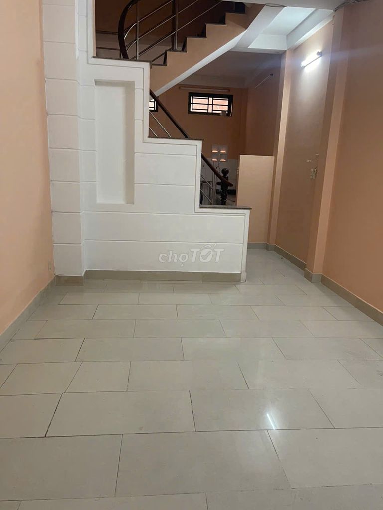 Nhà đẹp cho thuê Bạch Đằng P2 Tân Bình 60m² giá 14,5 triệu - Gần sân bay Tân Sơn Nhất!