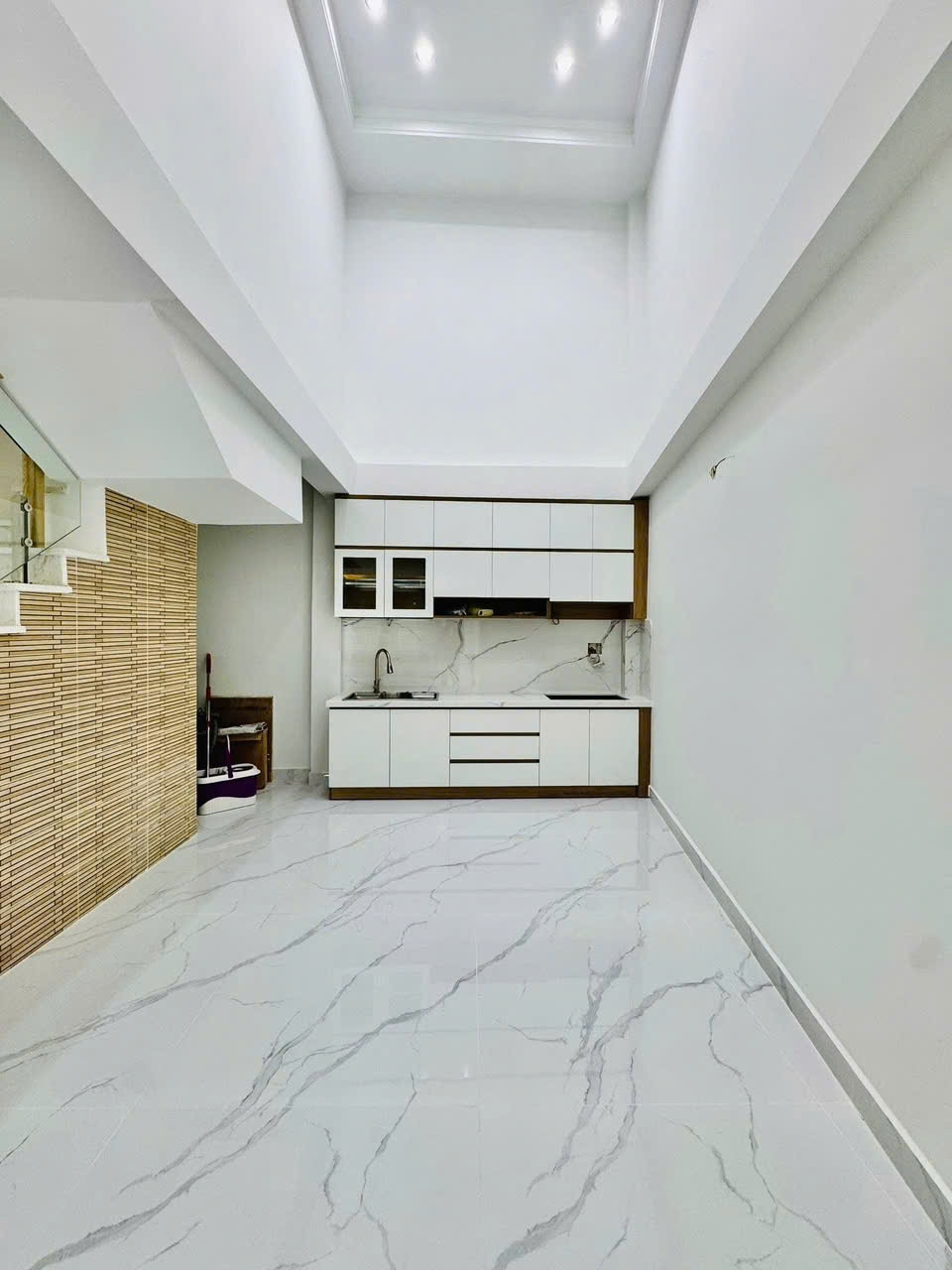 Nhà phố Tương Bình Hiệp, Thủ Dầu Một 150m² giá 3.3 tỷ - Tiện ích đầy đủ, ở ngay!