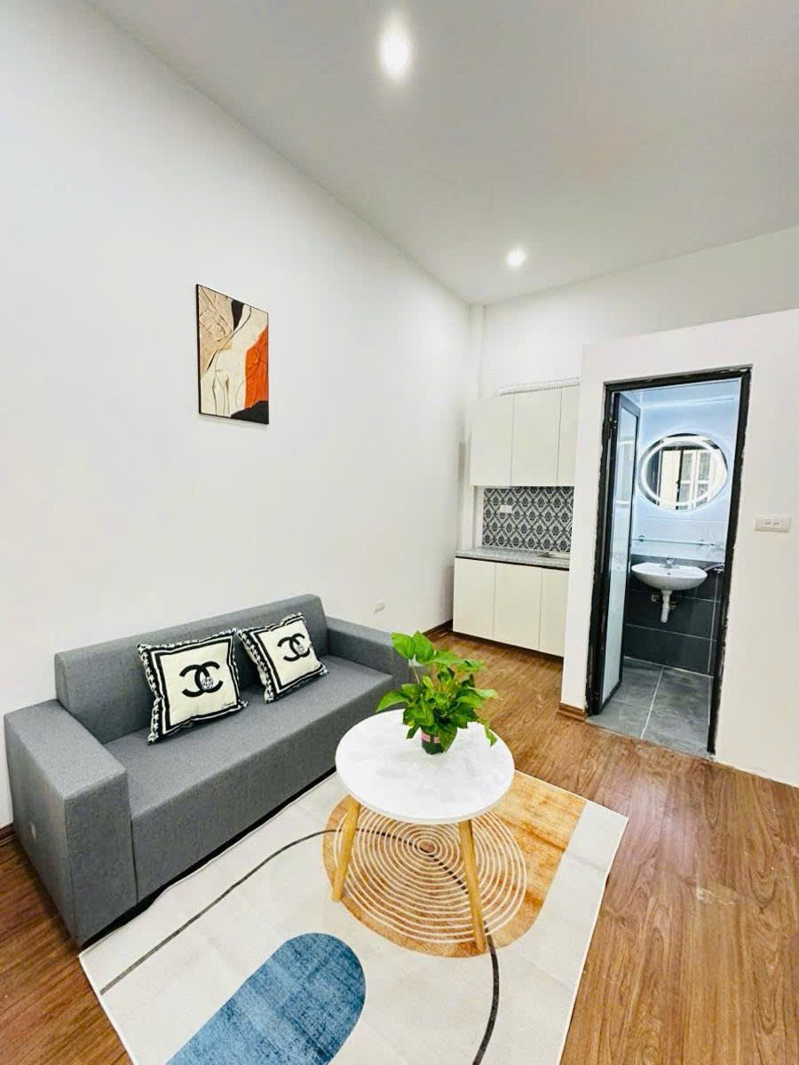 Chính chủ cho thuê nhà 4 tầng tại Cầu Giấy 45m² giá 12.5 tỷ - Dòng tiền 40 triệu/tháng!