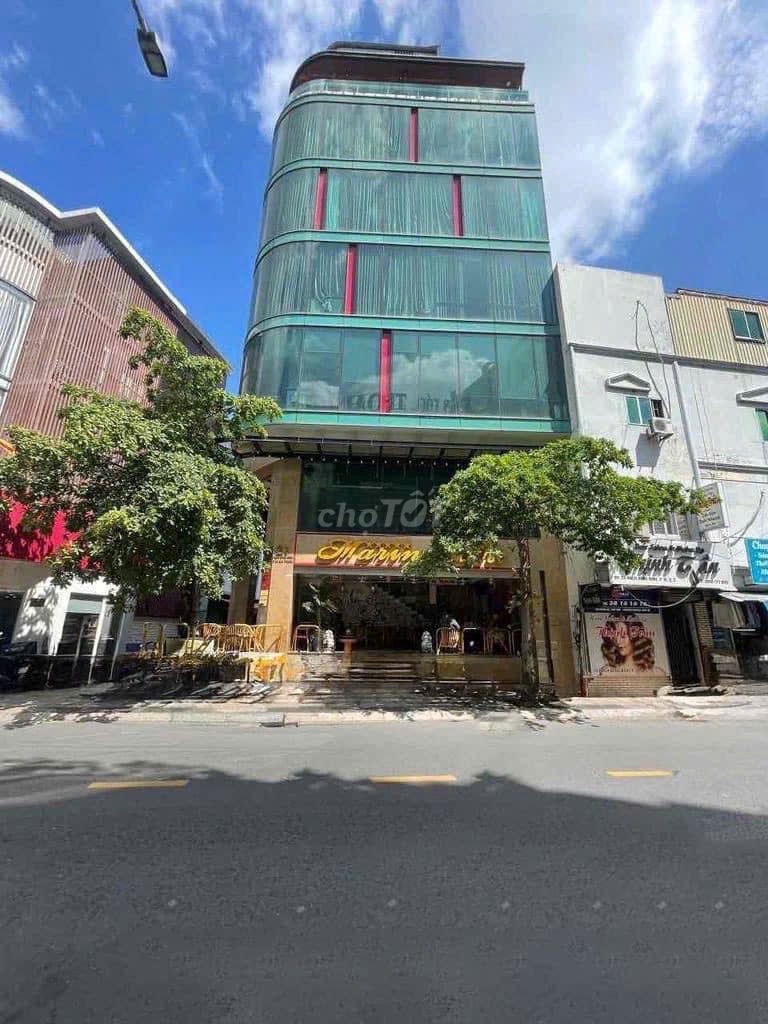 Nhà mặt tiền có thang máy 27 Đường Rạch Bùng Binh Quận 3, 700m² chỉ 150 triệu/tháng - Cơ hội cho thuê lý tưởng!