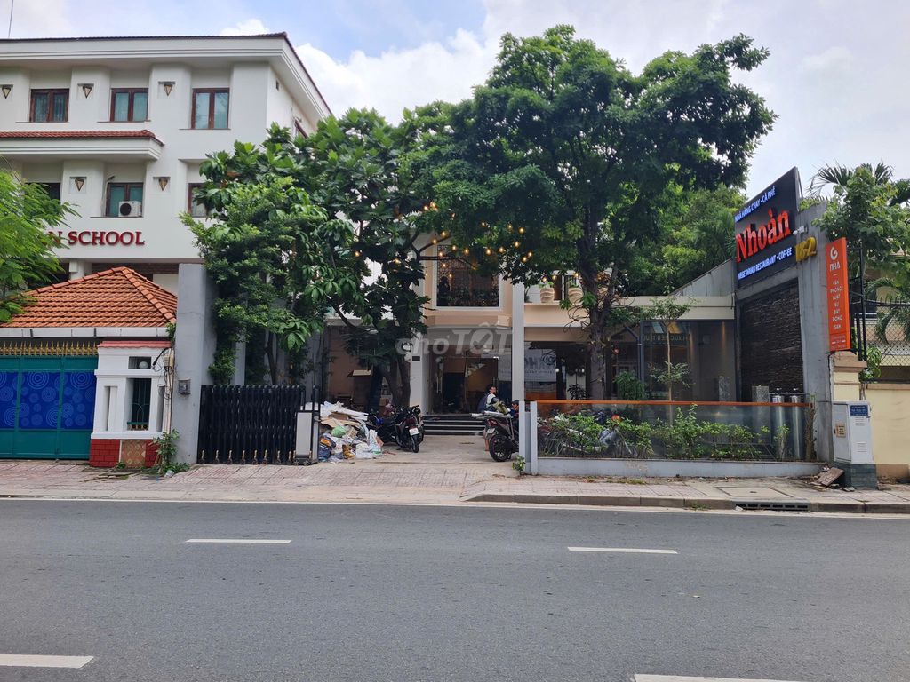 Nhà Mặt Tiền Đường 182 Điện Biên Phủ Quận 3 700m² giá 100 triệu - Kinh doanh sầm uất!