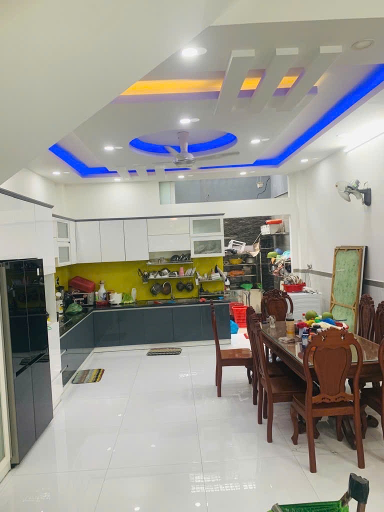 Bán nhà hẻm xe hơi Phạm Thế Hiển Quận 8, 100m² giá 7 tỷ - Nhà đẹp, đầy đủ tiện ích!