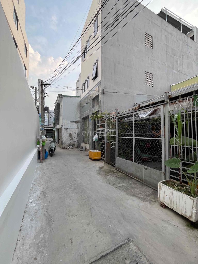 Nhà 28 Phòng cho Thuê tại Nguyễn Hữu Tiến, Tân Phú 140m² - Đầu Tư Sinh Lời