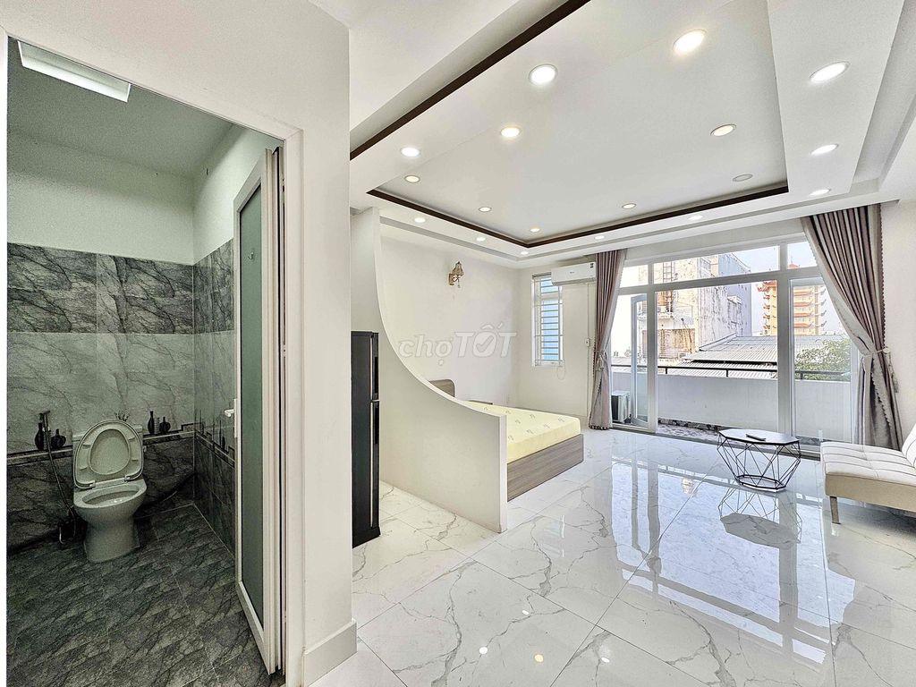 Căn hộ 1 phòng ngủ tách bếp 46m² giá 6 triệu - Full nội thất, ban công thoáng