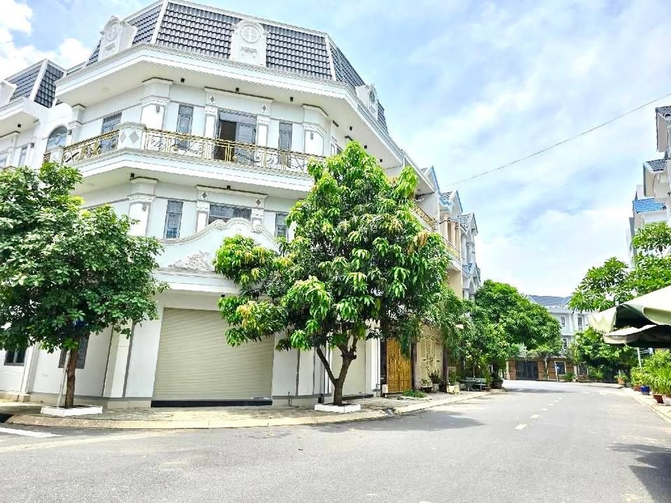 Townhouse 3 tầng Khu An Phú 1, 106m² giá 7 tỷ - Nội thất đầy đủ sẵn sàng vào ở!