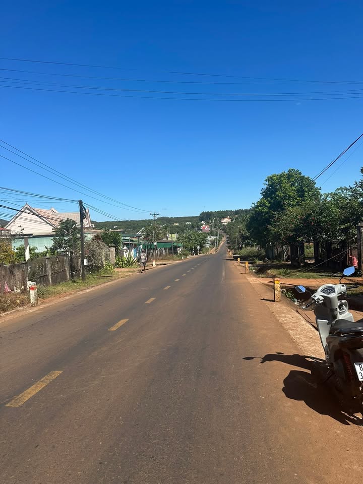 Lô đất kinh doanh mặt tiền đường Iakla 352m² giá 3.52 tỷ - Cơ hội đầu tư hấp dẫn!