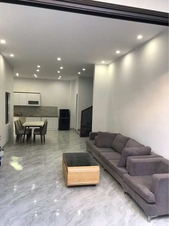 Nhà Cửa Ông, Cẩm Phả 112m² giá 2 tỷ - Thiết kế hiện đại, sẵn ở ngay!