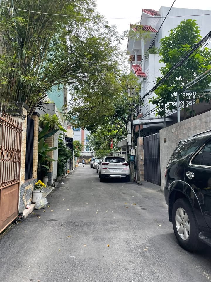 Đất kiệt ô tô 6m đường Nguyễn Thành Hãn, quận Hải Châu, 97.75m² - Vị trí trung tâm, giá 7.2 tỷ!