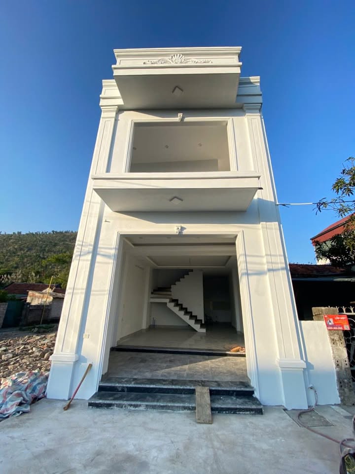 Nhà 2 tầng mới hoàn thiện tại Cao Sơn 2, Cẩm Phả giá 1.8 tỷ - Đầu tư lý tưởng!