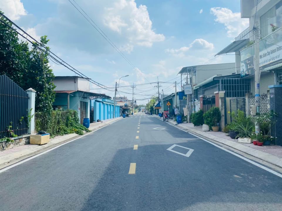 Nhà riêng Khu phố 7, Thị trấn Củ Chi 300m² - Hướng Đông Nam, Giá Thỏa Thuận!