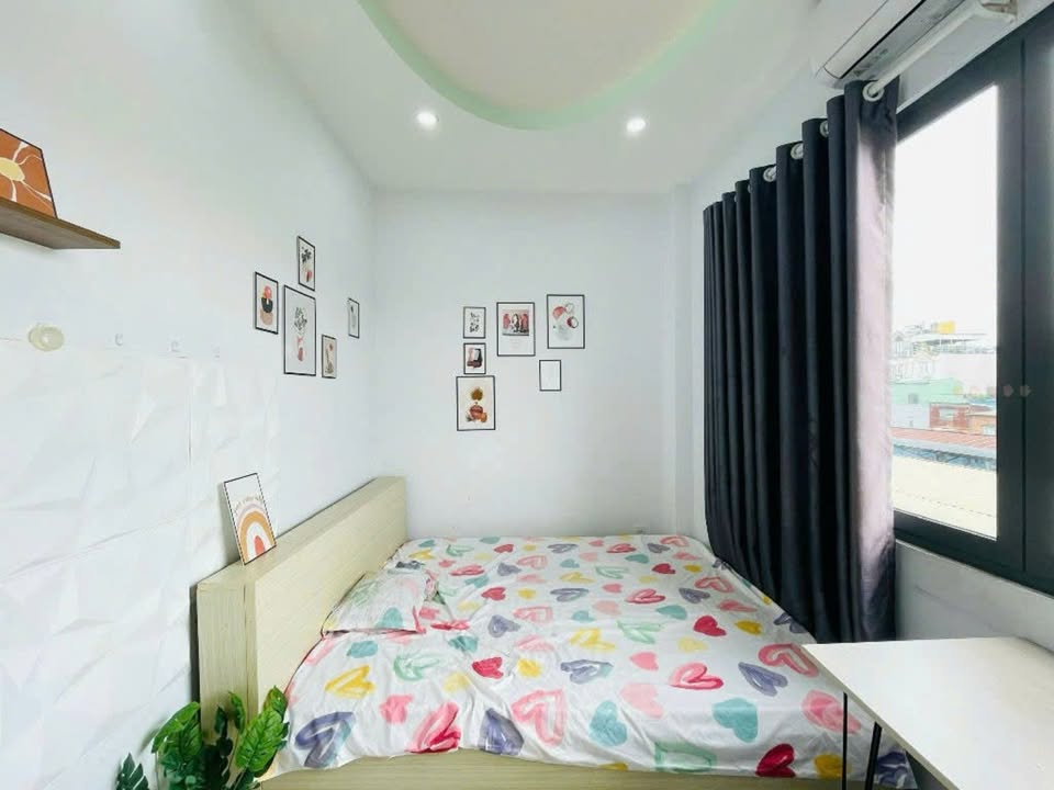 Phòng cho thuê mới 100% tại Cách Mạng Tháng 8, Quận 10 - View đẹp, giờ giấc tự do!