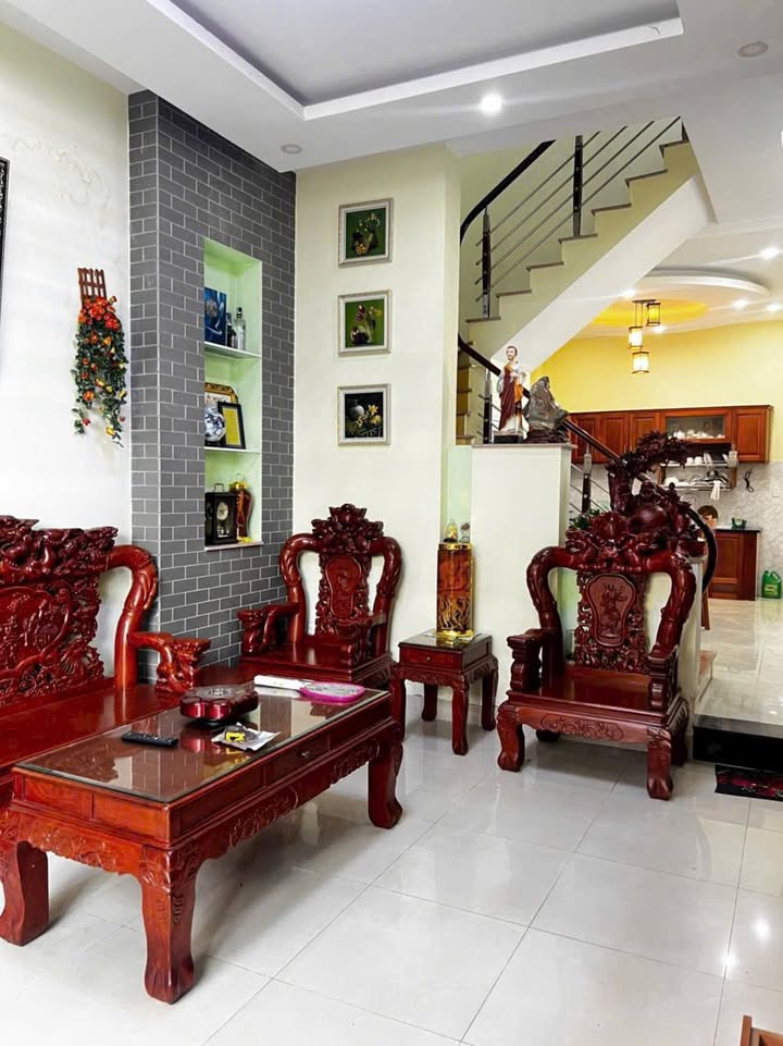 Nhà chính chủ bán tại Bình Thành, Bình Tân, 52m² giá 4.95 tỷ - Gần chợ tiện lợi!