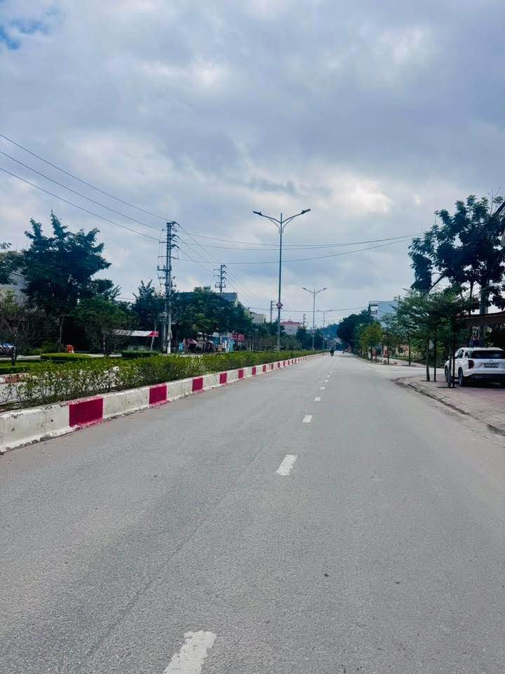 Đất nền mặt đường Hùng Vương, Lương Văn Tri, 330m² giá 9 tỷ - Cơ hội đầu tư hấp dẫn!