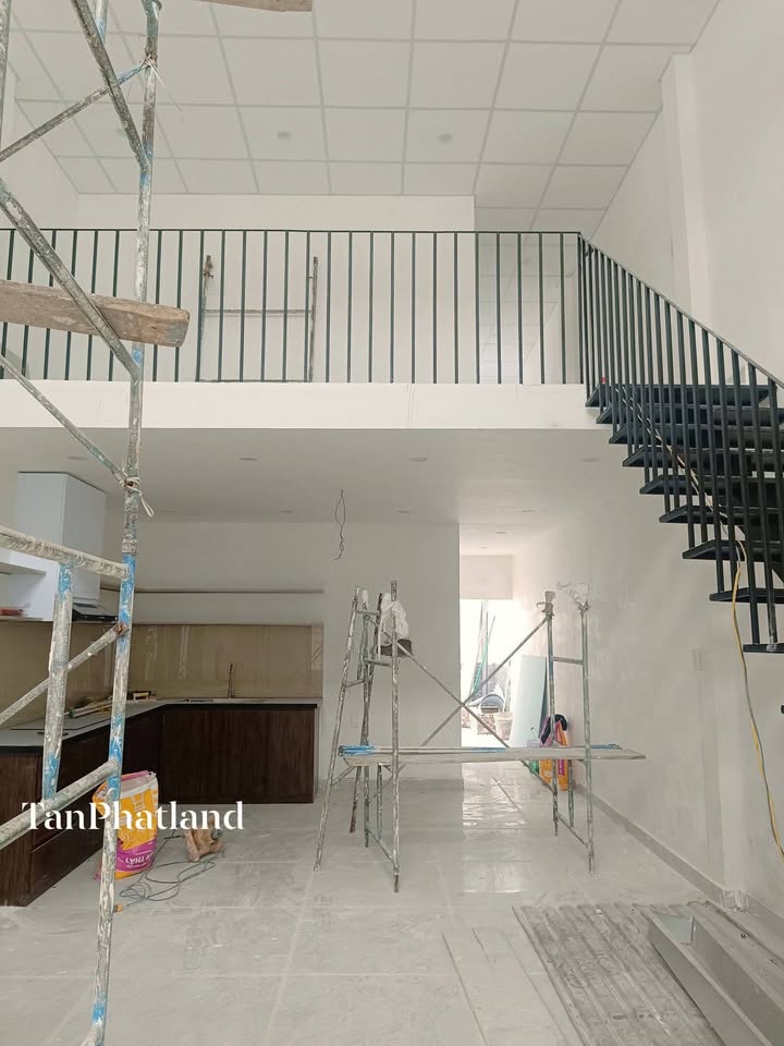 Nhà gác lửng Hòa Khánh Đà Nẵng 75m² giá 2.7 tỷ - Vị trí cao ráo, tiện ích đầy đủ!