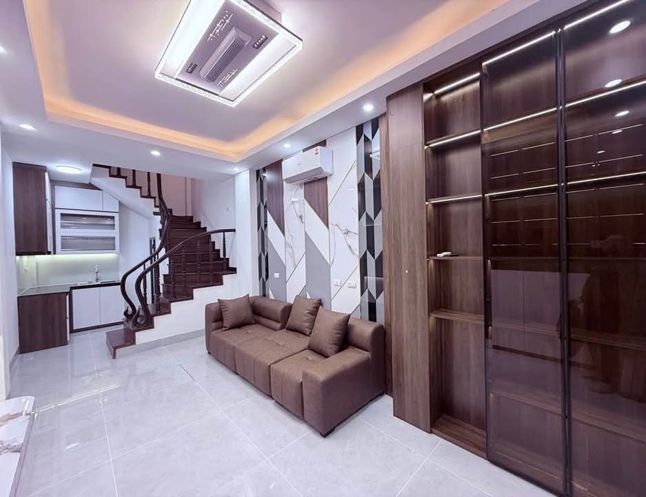 Nhà phố Doãn Kế Thiện, Cầu Giấy 38m² giá 8 tỷ - Mặt tiền rộng bề thế!