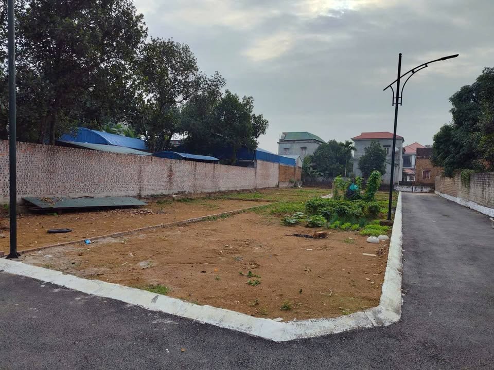 Đất thổ cư 100m² Bình Yên Thạch Thất giá 3.4 tỷ - Cơ hội đầu tư tuyệt vời!