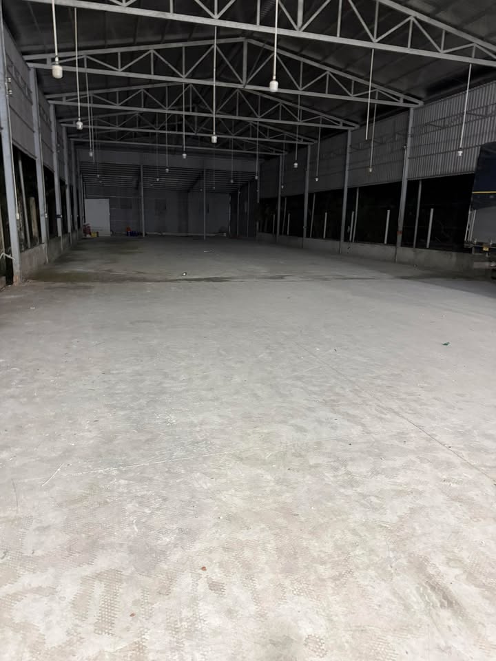 Kho cho thuê 1000m² mặt tiền Quốc lộ 1A, Cái Bè - Phù hợp cho sản xuất và lưu trữ!