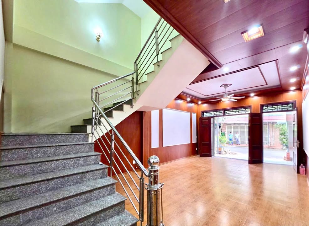 Nhà 3 tầng tại Phường Đông Thọ, Thanh Hóa 83,5m² - Mặt tiền rộng, vị trí đắc địa!