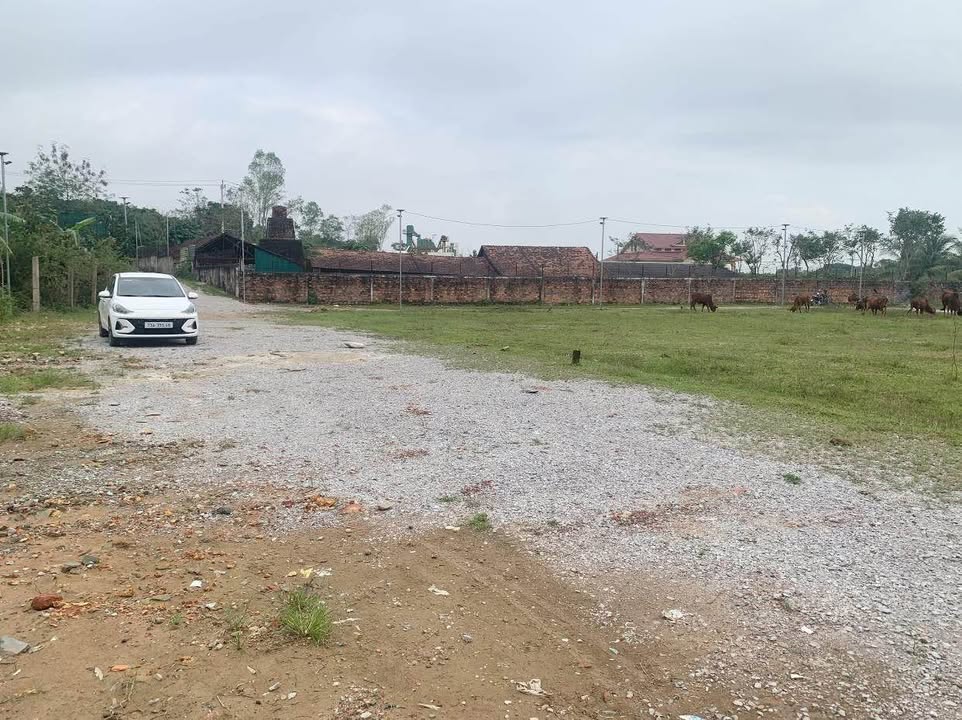 Nhà đẹp Đồng Hới 126m² giá chỉ 400 triệu - Cơ hội vàng cho gia đình trẻ!