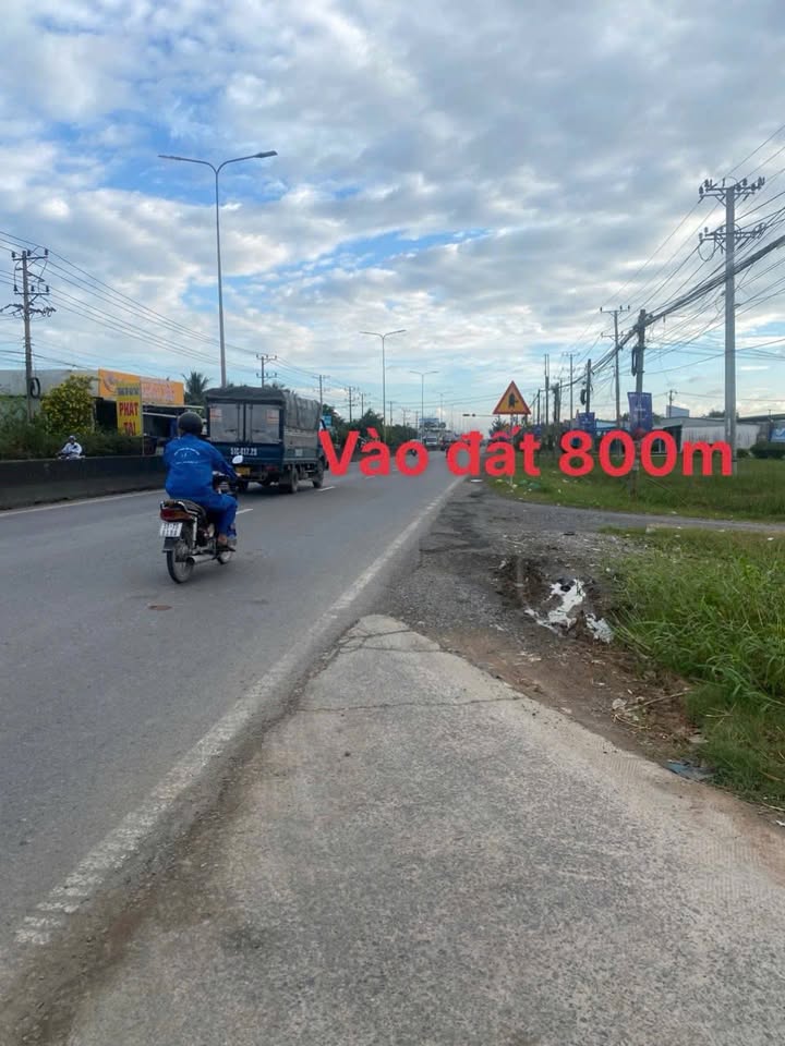 Đất vườn Lương Hòa Bến Lức 8000m² giá 15 tỷ - Vị trí đẹp, tiện ích đầy đủ!