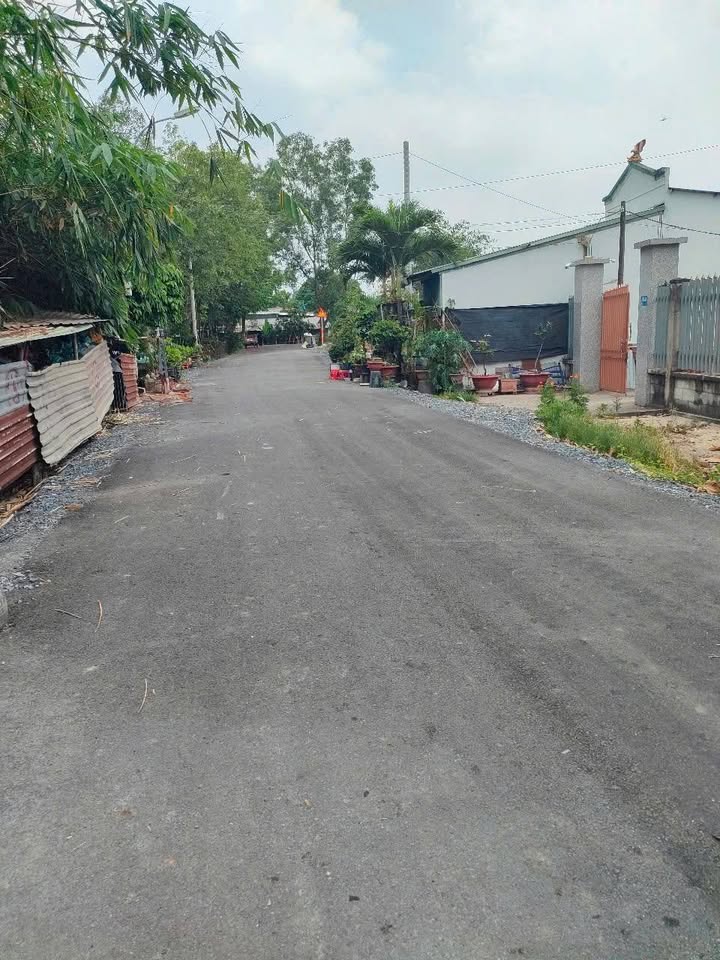 Đất mặt tiền xã Nhuận Đức Củ Chi 304m² giá 2.3 tỷ - Đầu tư sinh lời ngay!