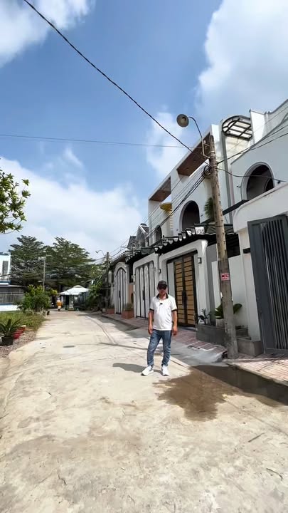 Nhà bán 150m² tại Long Trạch, Cần Đước - Giá chỉ 2.79 tỷ, Sổ hồng chính chủ!