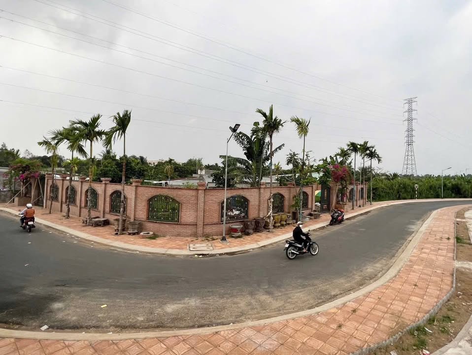 Đất nền góc 2 mặt tiền Nguyễn Văn Cừ nối dài 700m² - Giá tốt, dễ thương lượng!