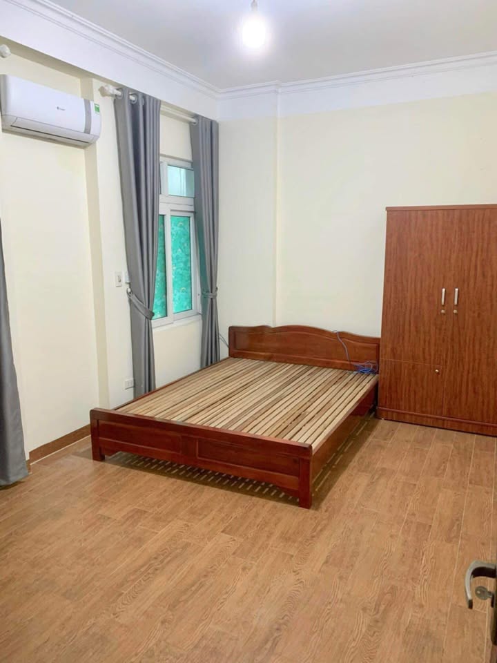 Phòng cho thuê tại ngõ 105 Doãn Kế Thiện, 25m² - Mát mẻ, sạch sẽ, chỉ cần xách vali vào ở!