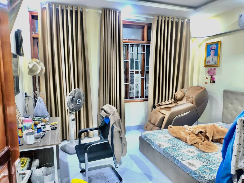 Nhà bán Đà Nẵng - Đường Lê Duẩn 40m² giá 4.1 tỷ - Gần chợ Cồn, mặt tiền thoáng đãng!