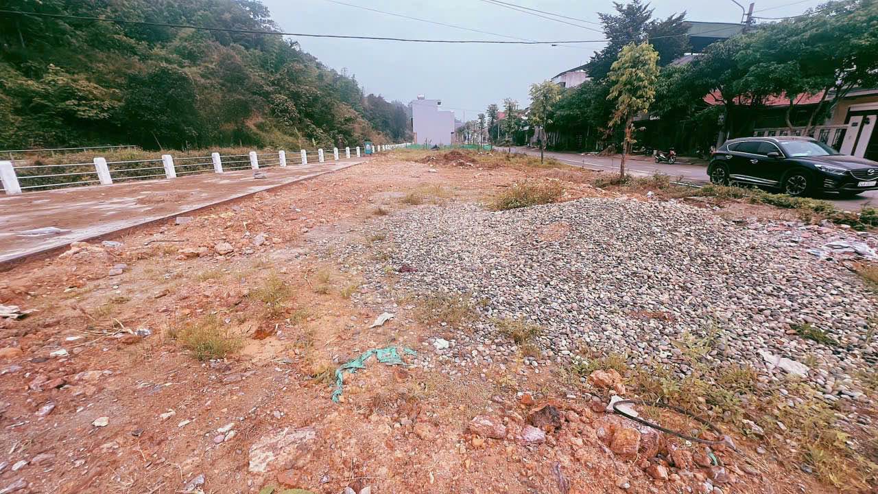 Đất nền góc 3 mặt thoáng tại phố Quang Thái, 125m² giá 2.6 tỷ - Cơ hội đầu tư tuyệt vời!