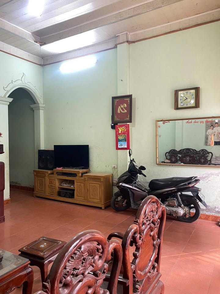 Nhà cấp 4 đường Hoàng Trường Minh, Bắc Cường, Lào Cai, diện tích 95m² - Vị trí thuận lợi gần chợ và trường học!