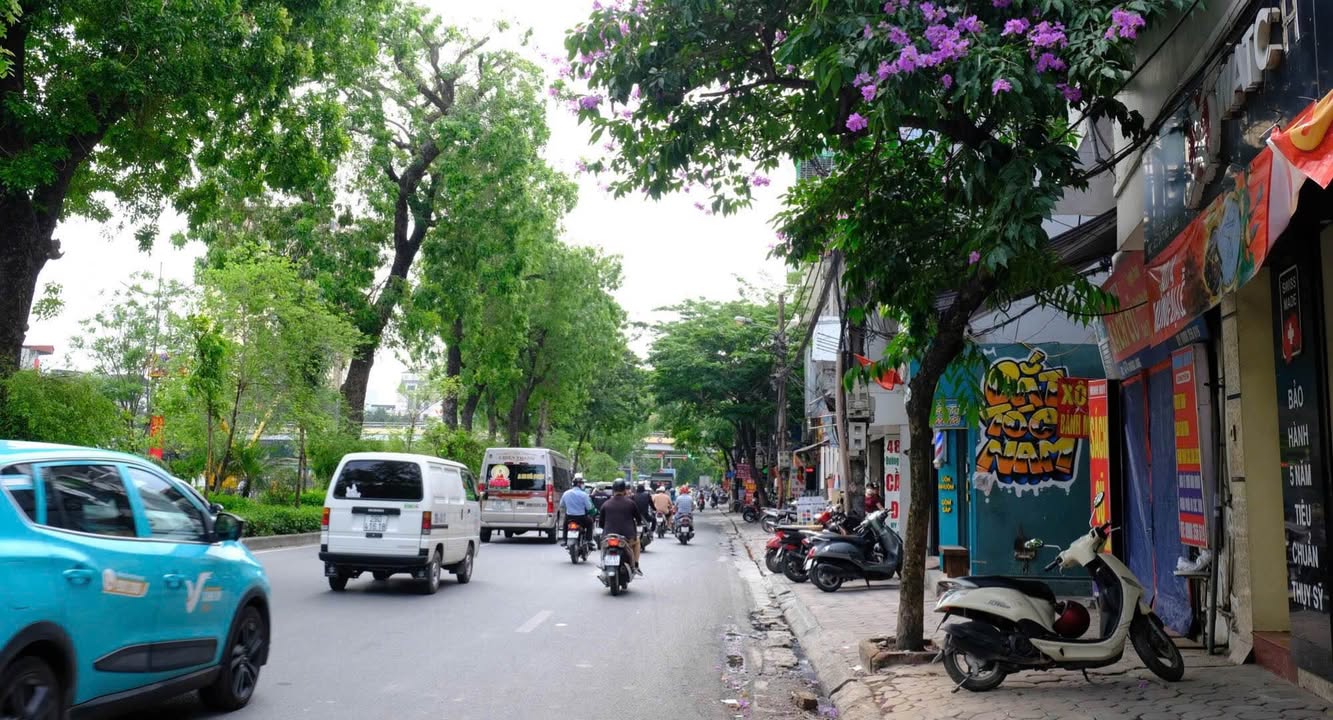 Cho thuê nhà mặt phố Đường Láng, Đống Đa, 78m² - Kinh doanh sầm uất!