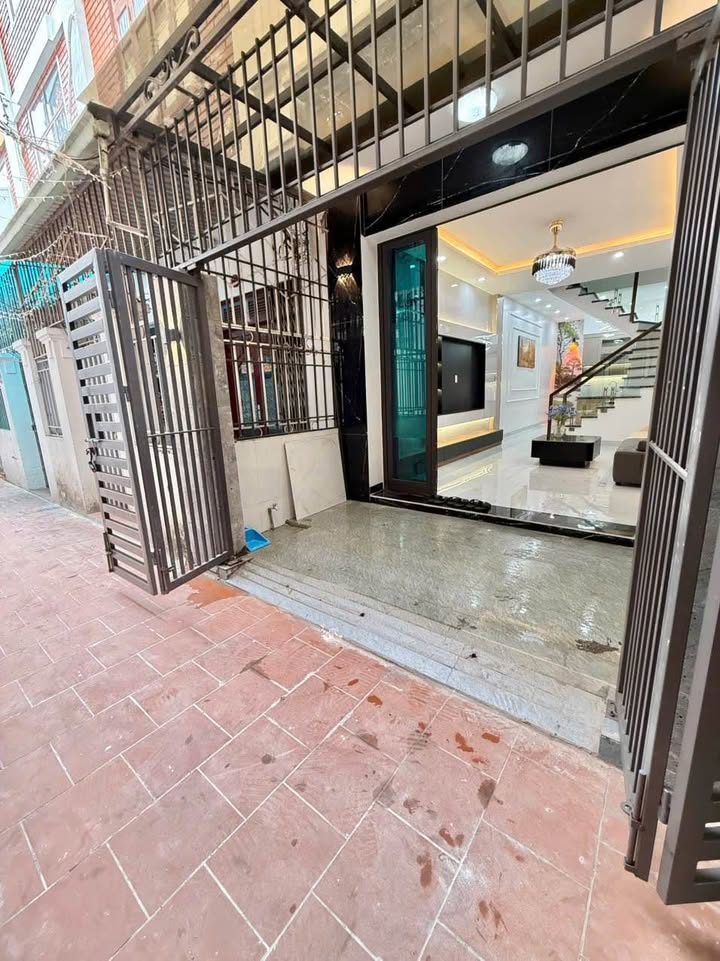 Nhà Hào Khê - Lạch Tray 44m² giá 2.68 tỷ - Chính chủ, sân cổng riêng!