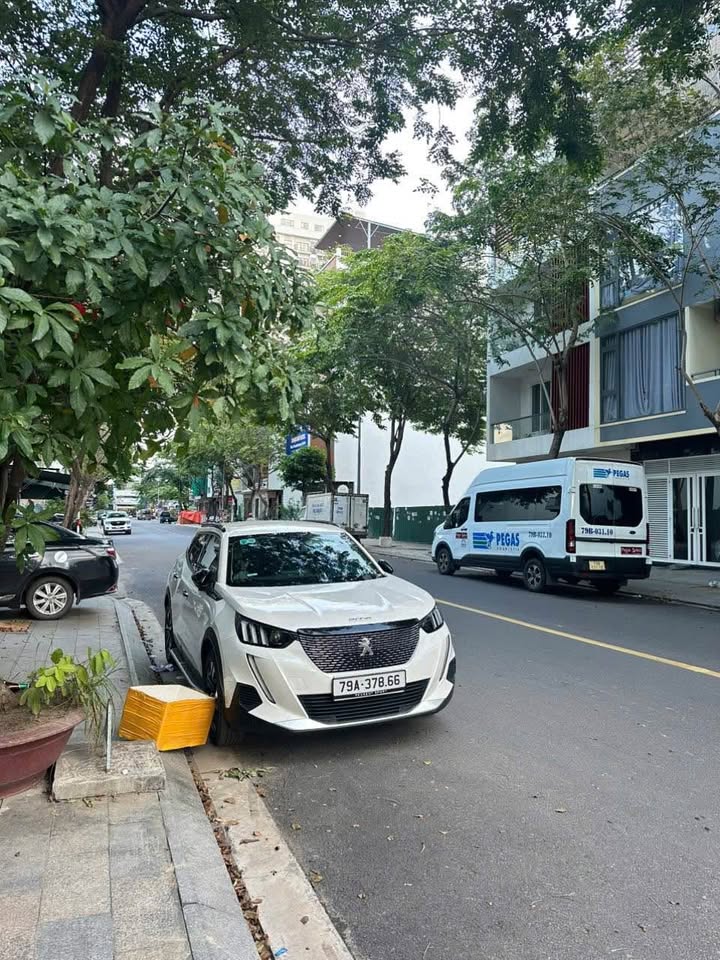 Nhà mặt tiền đường B4 Phước Hải Nha Trang 100m² giá 16.4 tỷ - Đầu tư kinh doanh lý tưởng!