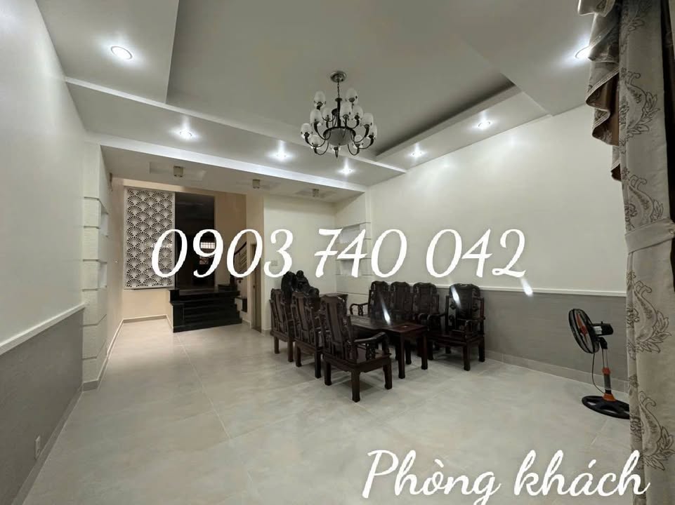 Nhà đẹp mặt tiền Vincom Nam Long Quận 7, 120m² giá 19 tỷ - Sẵn sàng vào ở!