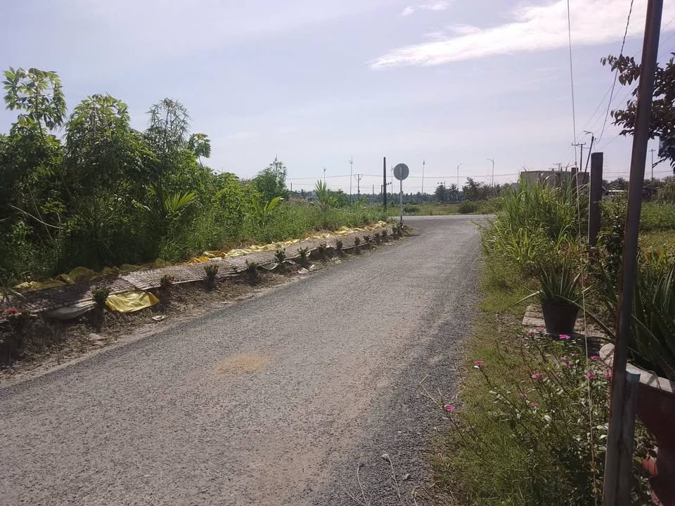 Nhà đang xây dựng 258m² tại ấp Trung, xã Đại Phước, giá 1 tỷ - Chính chủ bán gấp!