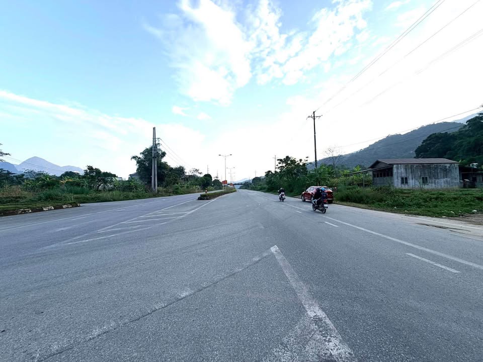 Đất nền Vị Xuyên 100m² giá thỏa thuận - Mặt tiền đường quốc gia, giao thông thuận tiện!