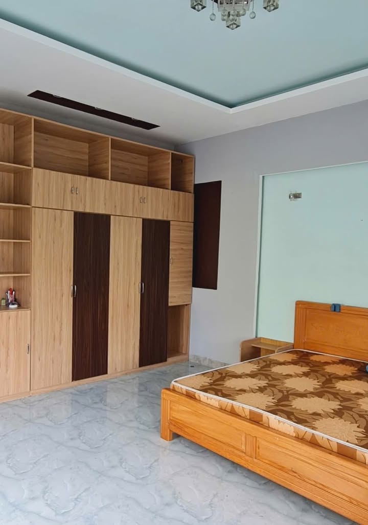 Nhà phố mặt tiền Trần Quang Khải, 100m² giá 3.9 tỷ - Vị trí đắc địa, sống tiện nghi!