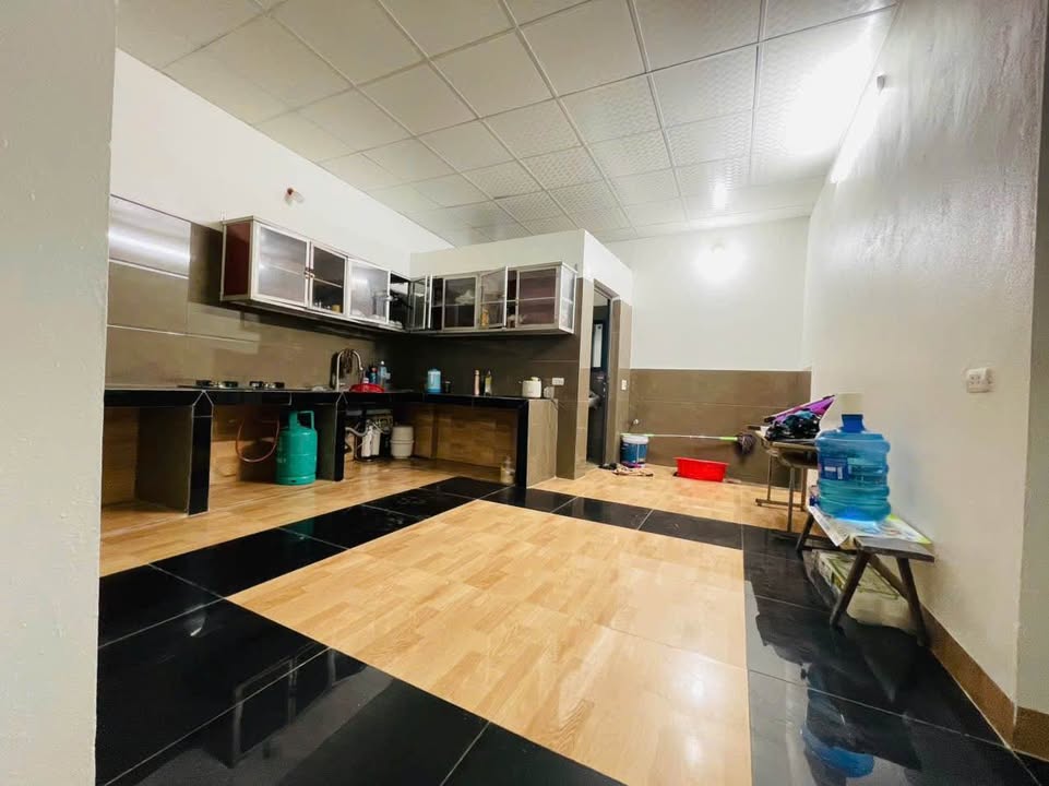 Nhà riêng tại khu phố 2 Lam Sơn, Bỉm Sơn 110m² - Thiết kế thoáng mát, nhiều lộc!