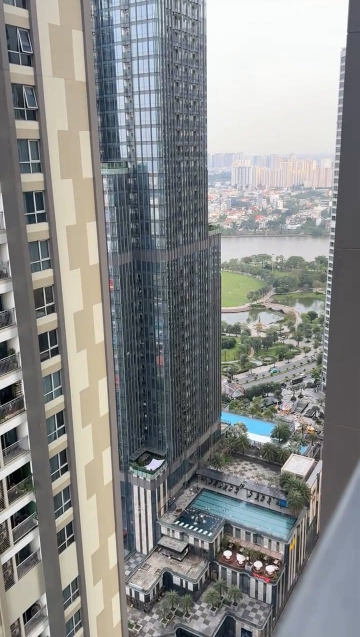 Căn hộ 2PN Landmark 81 Bình Thạnh 82m² giá 9.4 tỷ - View thoáng đẹp, nội thất cơ bản!