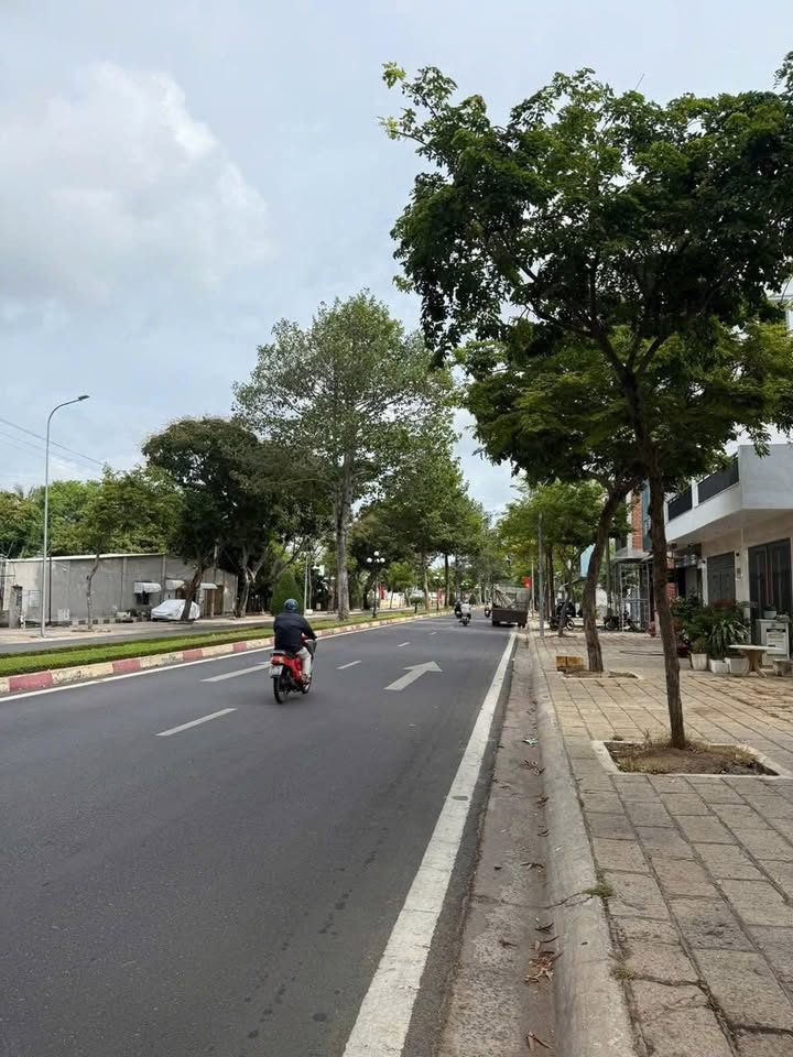 Nhà bán mặt tiền Nguyễn Tất Thành, Bà Rịa – 90m² giá 7.95 tỷ – Kinh doanh cực tốt!