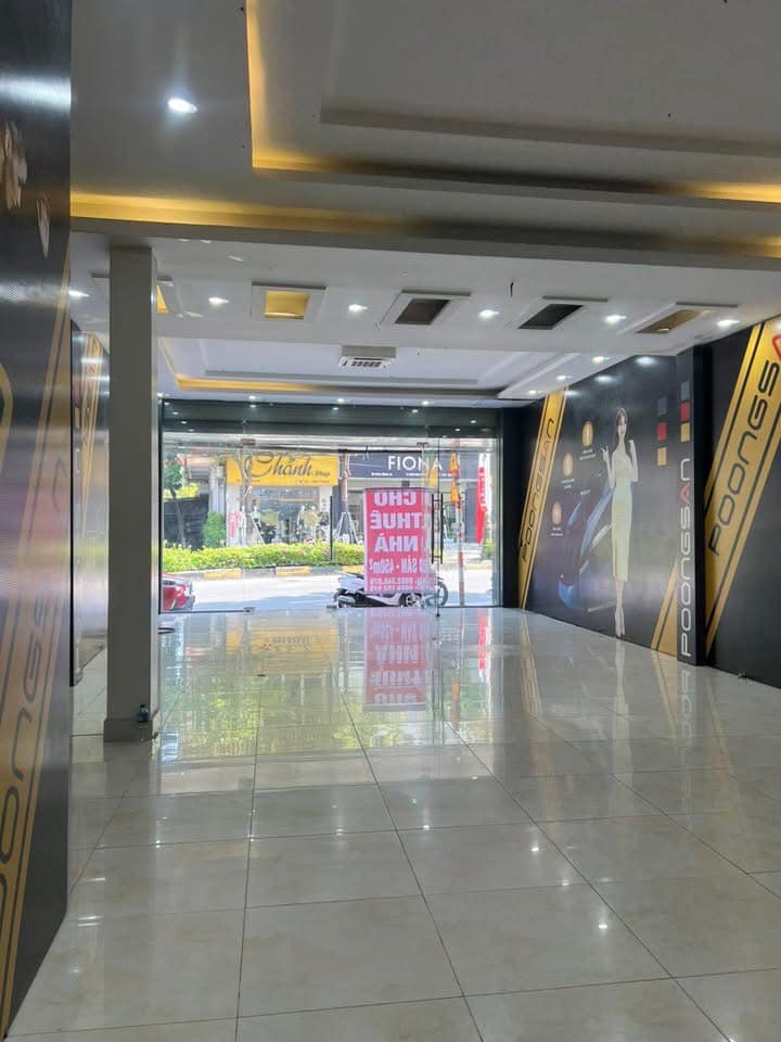 Nhà mặt phố Mê Linh Vĩnh Yên 180m² giá 18 triệu - Kinh doanh sầm uất!